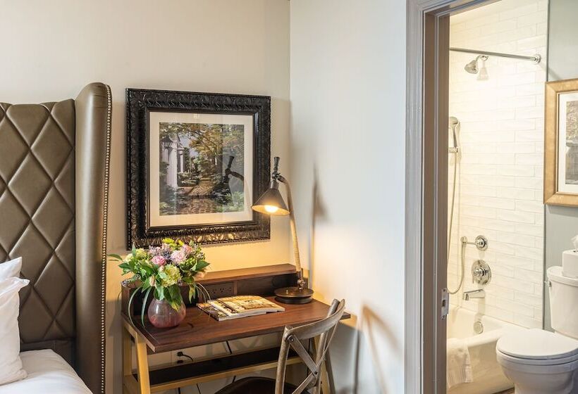 ホテル Andrew Pinckney Inn