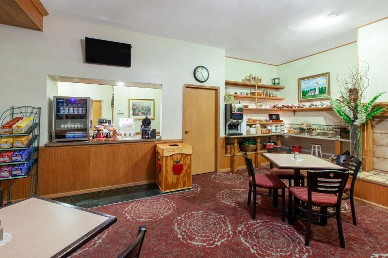 فندق Apple Tree Inn; Surestay Collection By Best Western