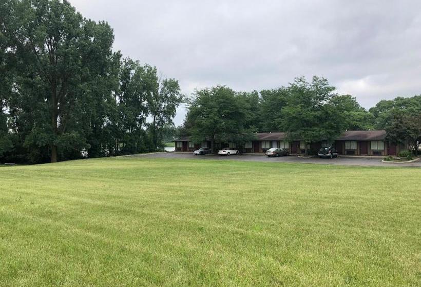 酒店 Arbor Inn Of Historic Marshall