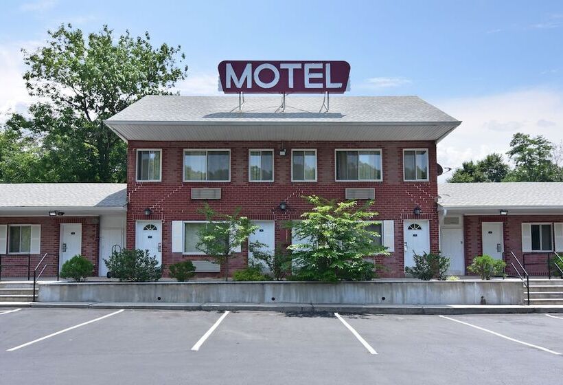 Ardsley Acres Hotel Court