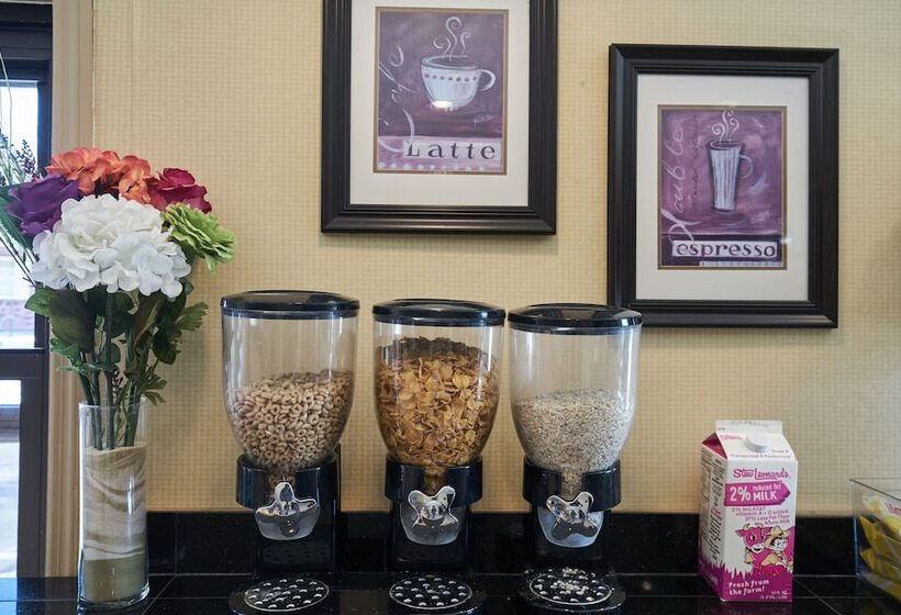 Ardsley Acres Hotel Court