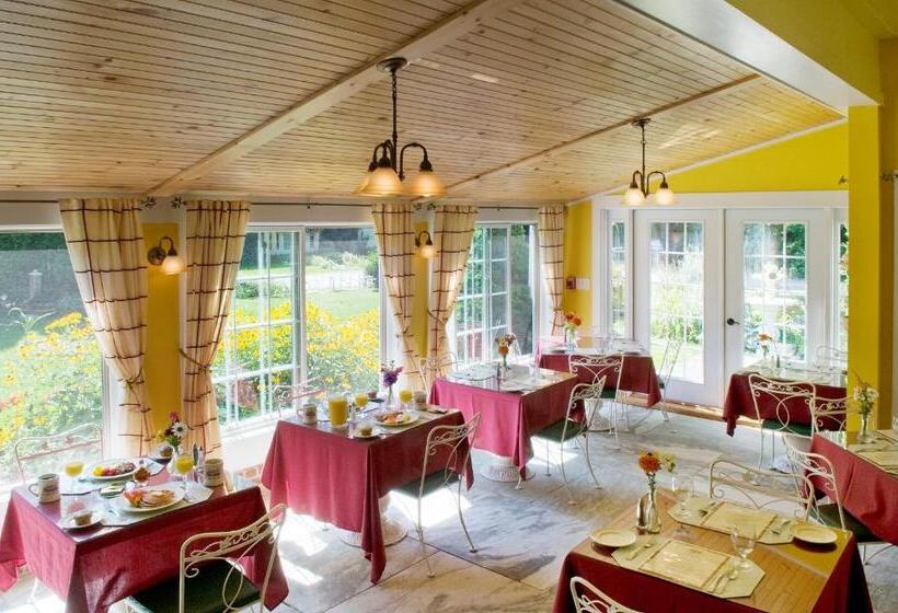 Отель Arlington Inn & Spa