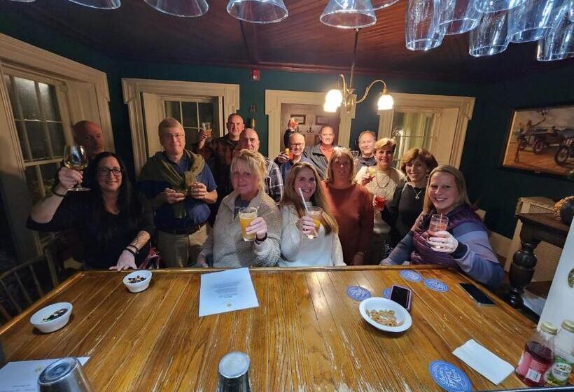 Отель Arlington Inn & Spa