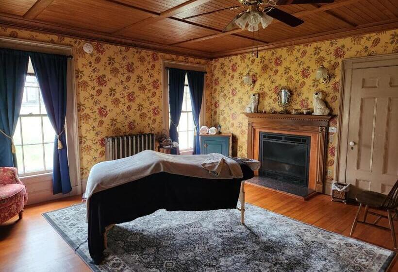 Отель Arlington Inn & Spa