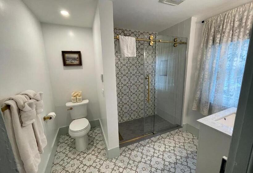 Отель Arlington Inn & Spa