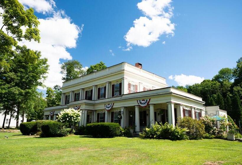 Отель Arlington Inn & Spa