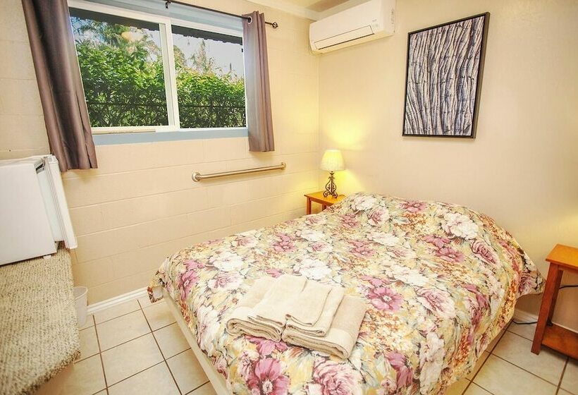 فندق Arnott S Lodge & Hiking Adventures