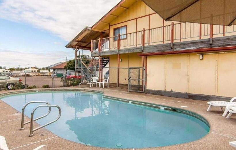 فندق Ashland Valley Inn