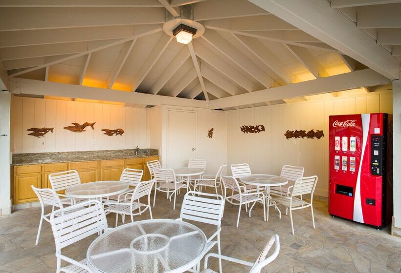 فندق Aston At The Maui Banyan