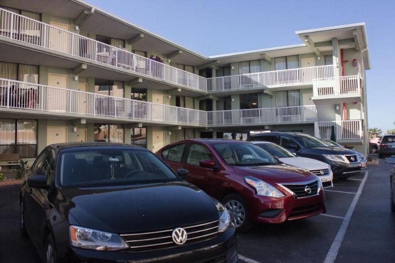 Отель Ambros Daytona