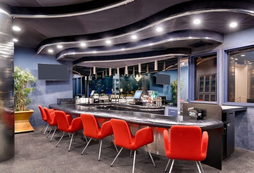 Atrium Hotel Orange County