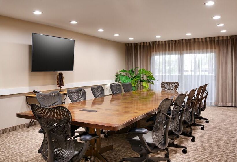 Atrium Hotel Orange County