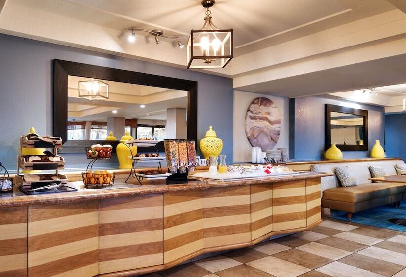 Atrium Hotel Orange County