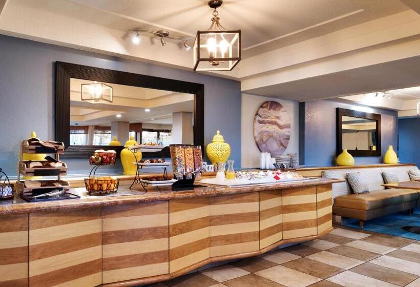 Atrium Hotel Orange County