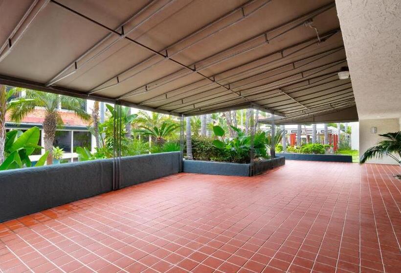 Atrium Hotel Orange County