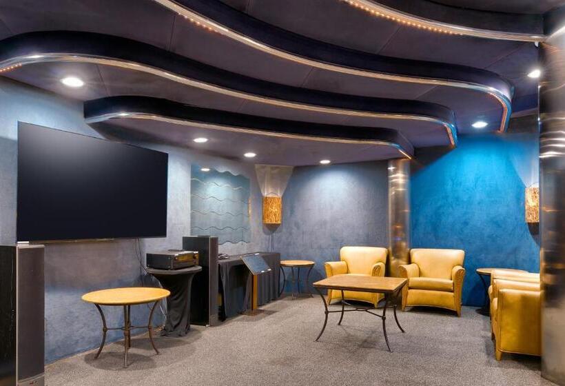 Atrium Hotel Orange County