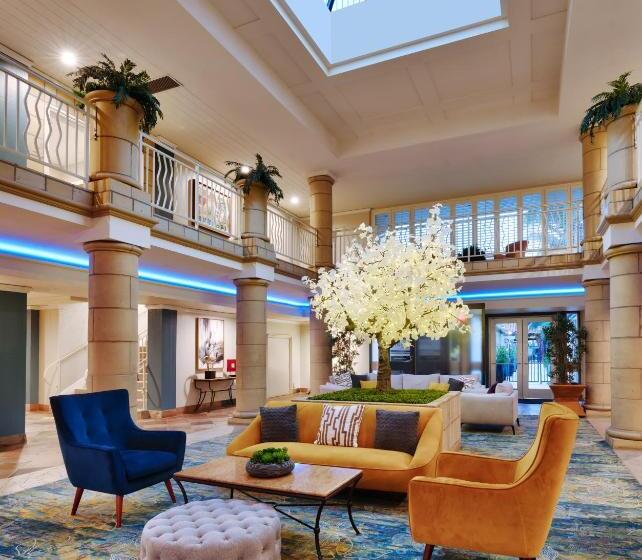 Atrium Hotel Orange County