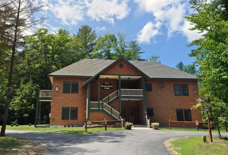 فندق Attitash Mountain Village