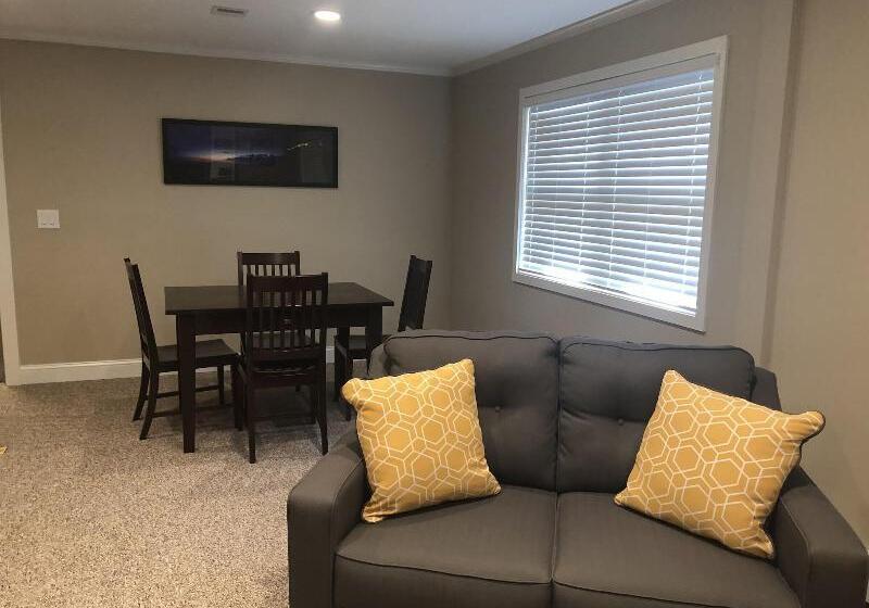 فندق Attitash Mountain Village