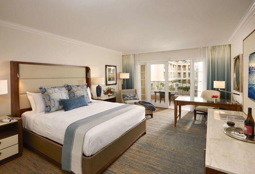 فندق Balboa Bay Resort