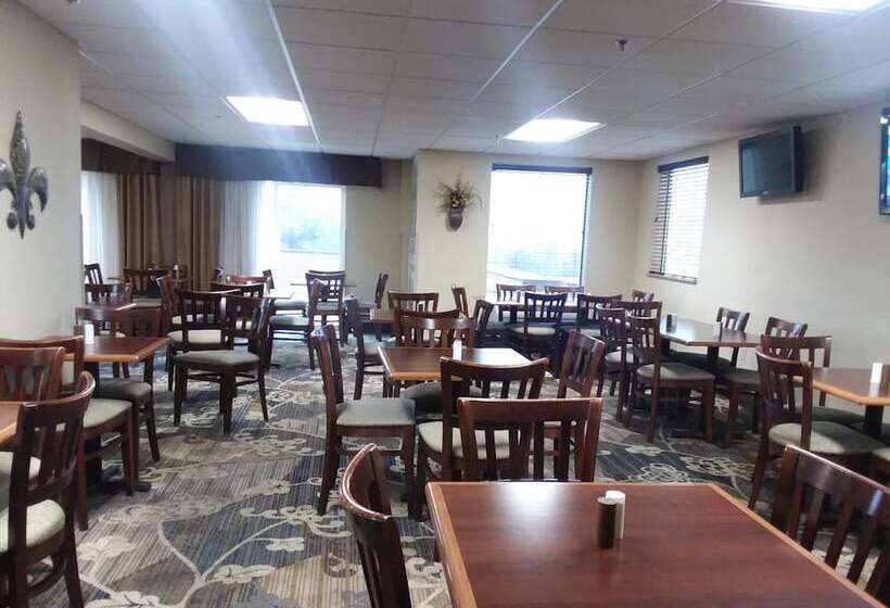 هتل Spark By Hilton Branson Meadows