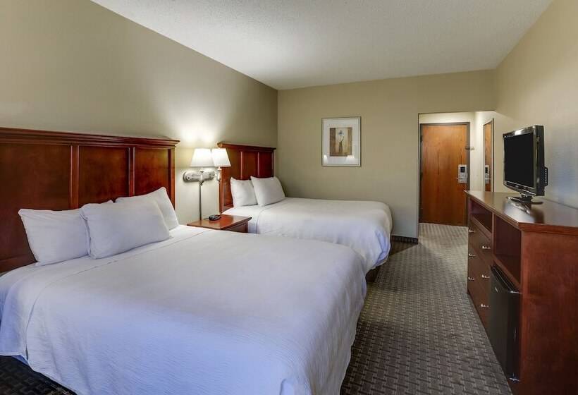 فندق Spark By Hilton Branson Meadows