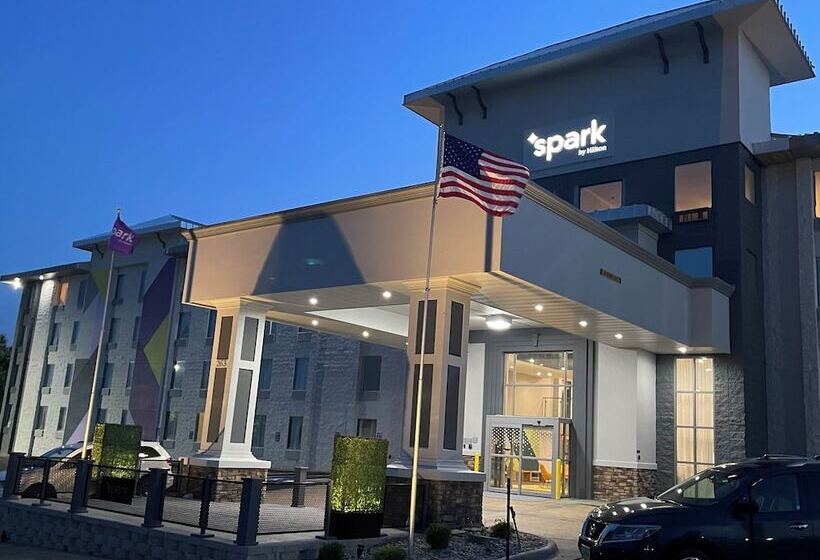 فندق Spark By Hilton Branson Meadows