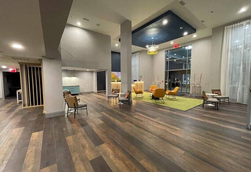 فندق Spark By Hilton Branson Meadows