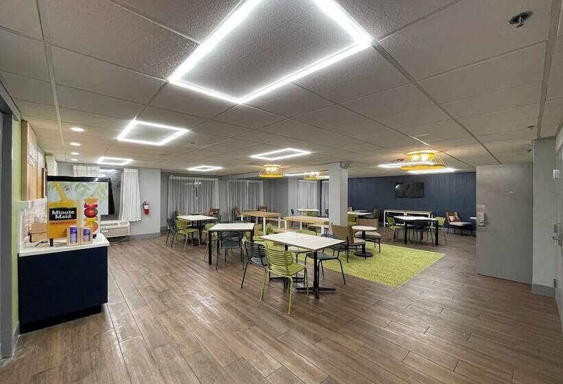 فندق Spark By Hilton Branson Meadows