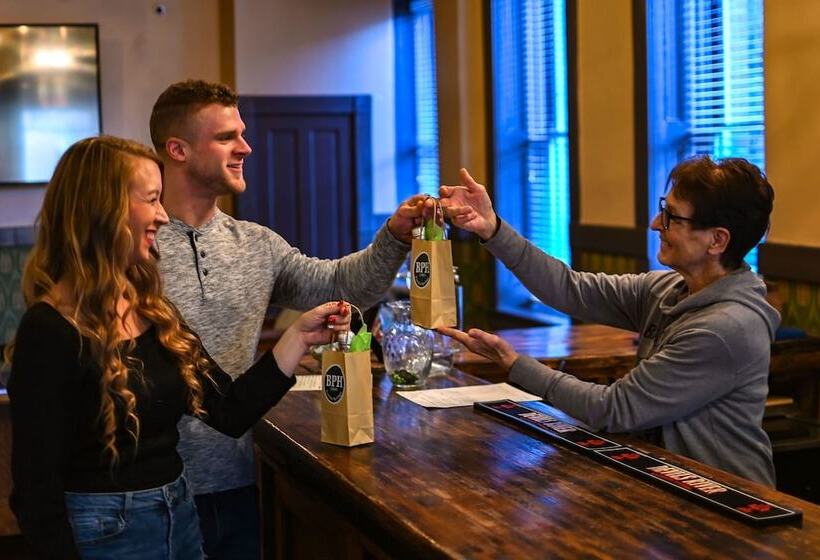 ホテル 1905 Basin Park