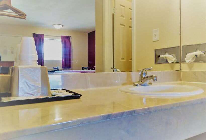 ホテル Bastrop Inn