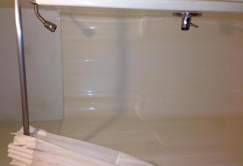 فندق Bay City Inn