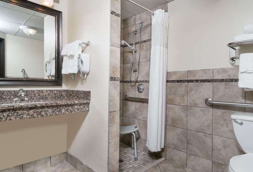 فندق Baymont By Wyndham Bloomington Msp Airport