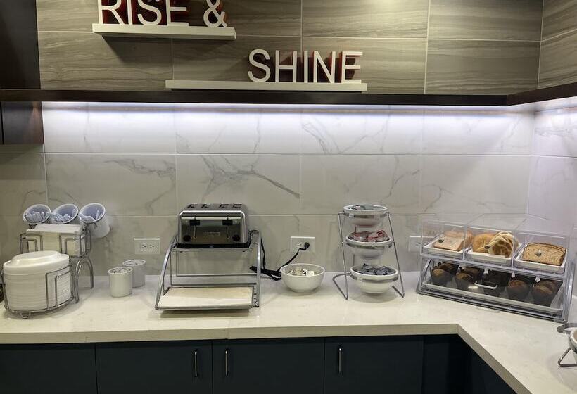 Отель Comfort Inn Conroe