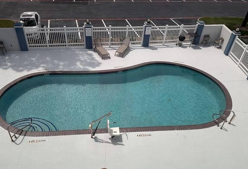 Отель Comfort Inn Conroe