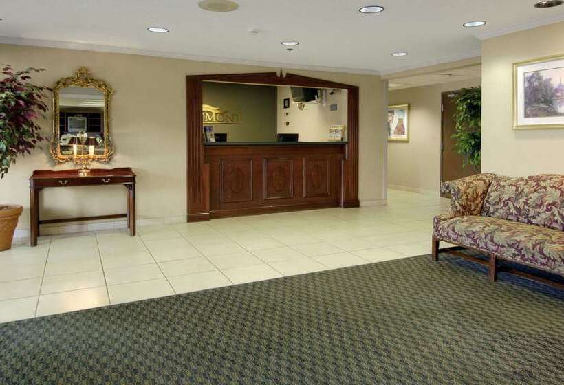 فندق Baymont By Wyndham Corydon