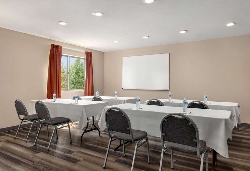 فندق Baymont By Wyndham Monroe