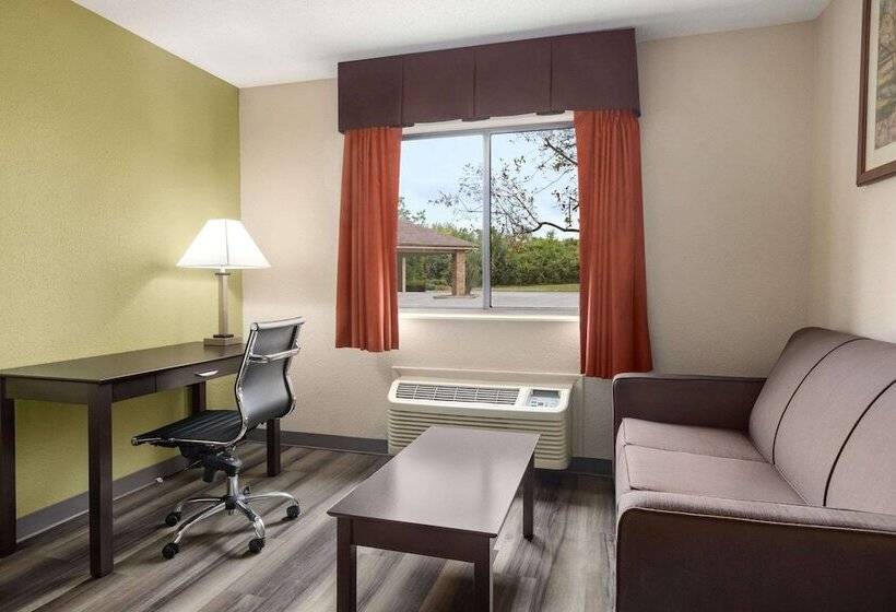 فندق Baymont By Wyndham Monroe