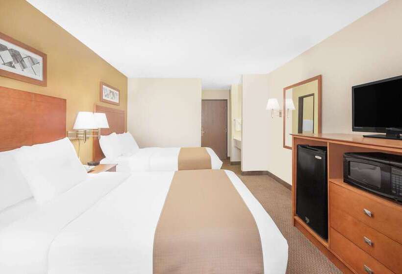 هتل Baymont By Wyndham Port Huron