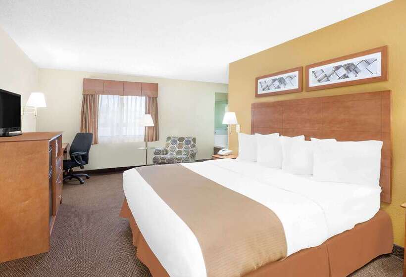 Отель Baymont By Wyndham Port Huron