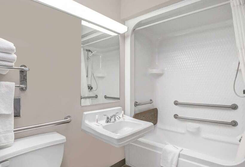 فندق Baymont Inn & Suites By Wyndham San Marcos