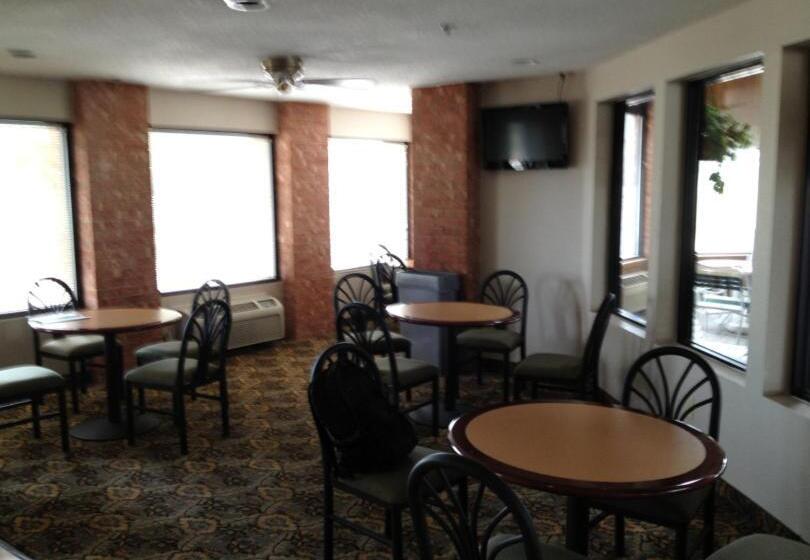 فندق Baymont Inn & Suites By Wyndham San Marcos