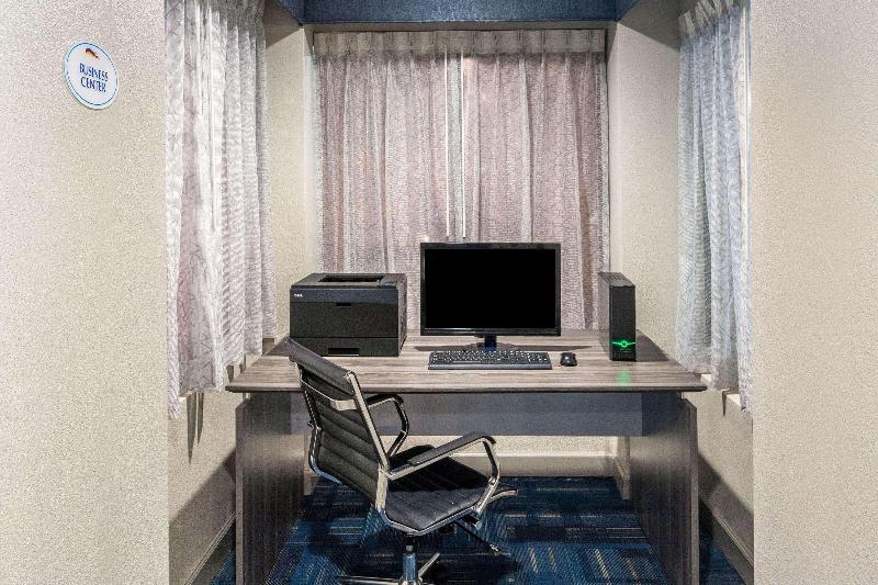 فندق Baymont By Wyndham Tupelo