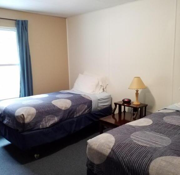 酒店 Bayside Inn & Marina