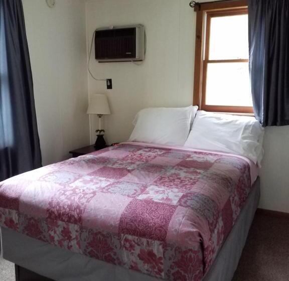 酒店 Bayside Inn & Marina