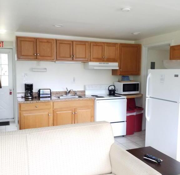 酒店 Bayside Inn & Marina