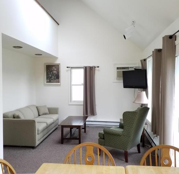 酒店 Bayside Inn & Marina