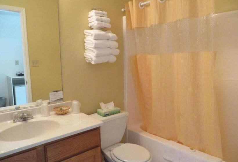 酒店 Bayside Inn & Marina