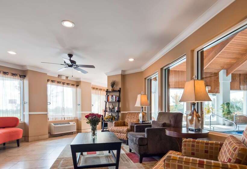 בית מלון כפרי Best Western Plus Corning Inn