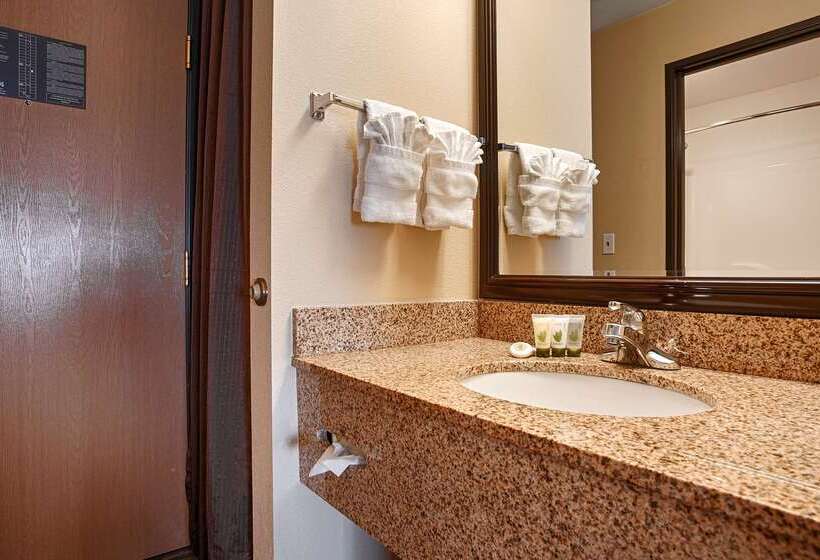 בית מלון כפרי Best Western Plus Corning Inn